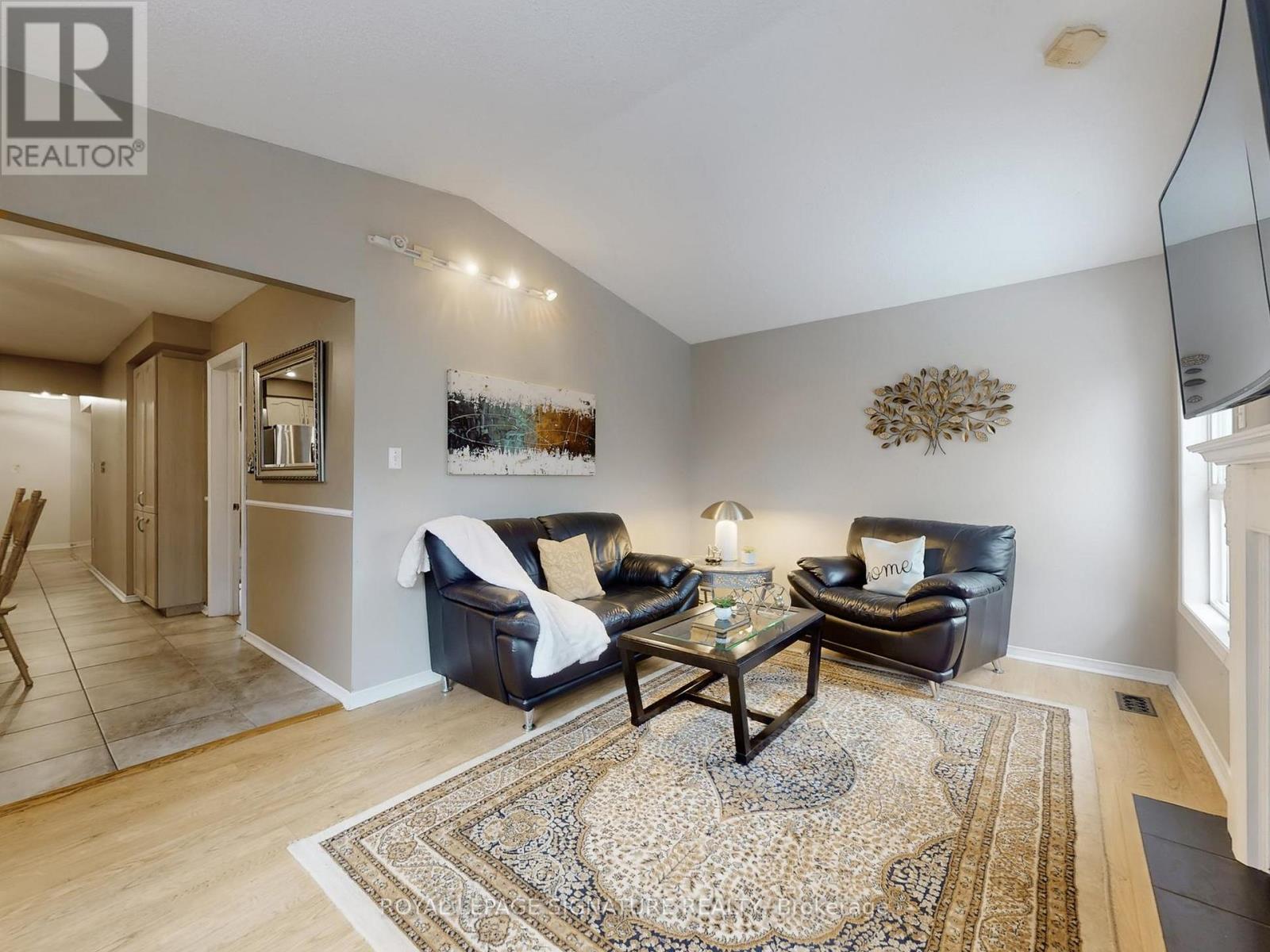 1070 Summitview Crescent, Oshawa, Ontario  L1K 2K5 - Photo 6 - E12946150