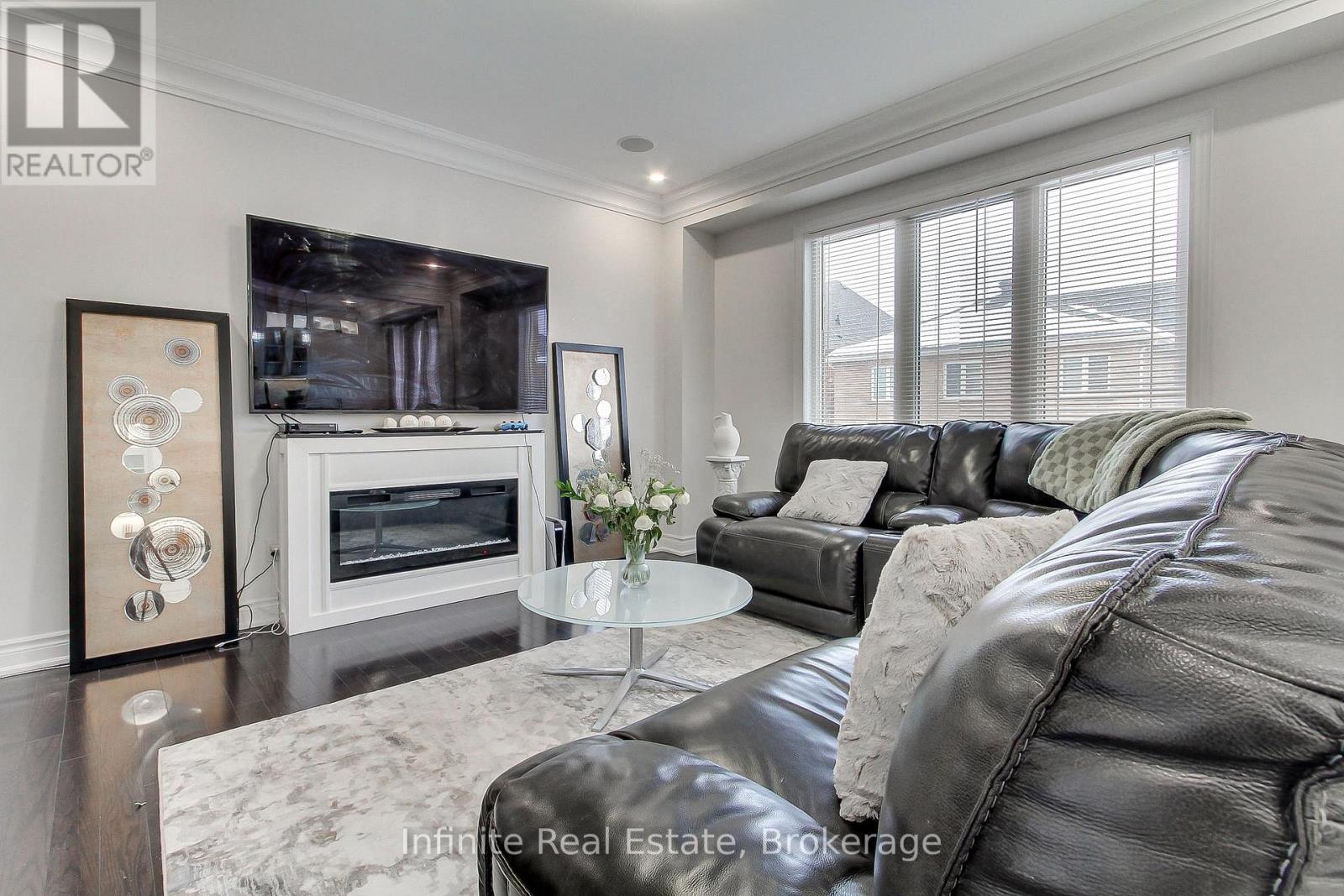 27 Selby Crescent, Bradford West Gwillimbury, Ontario  L3Z 0V4 - Photo 13 - N12859668