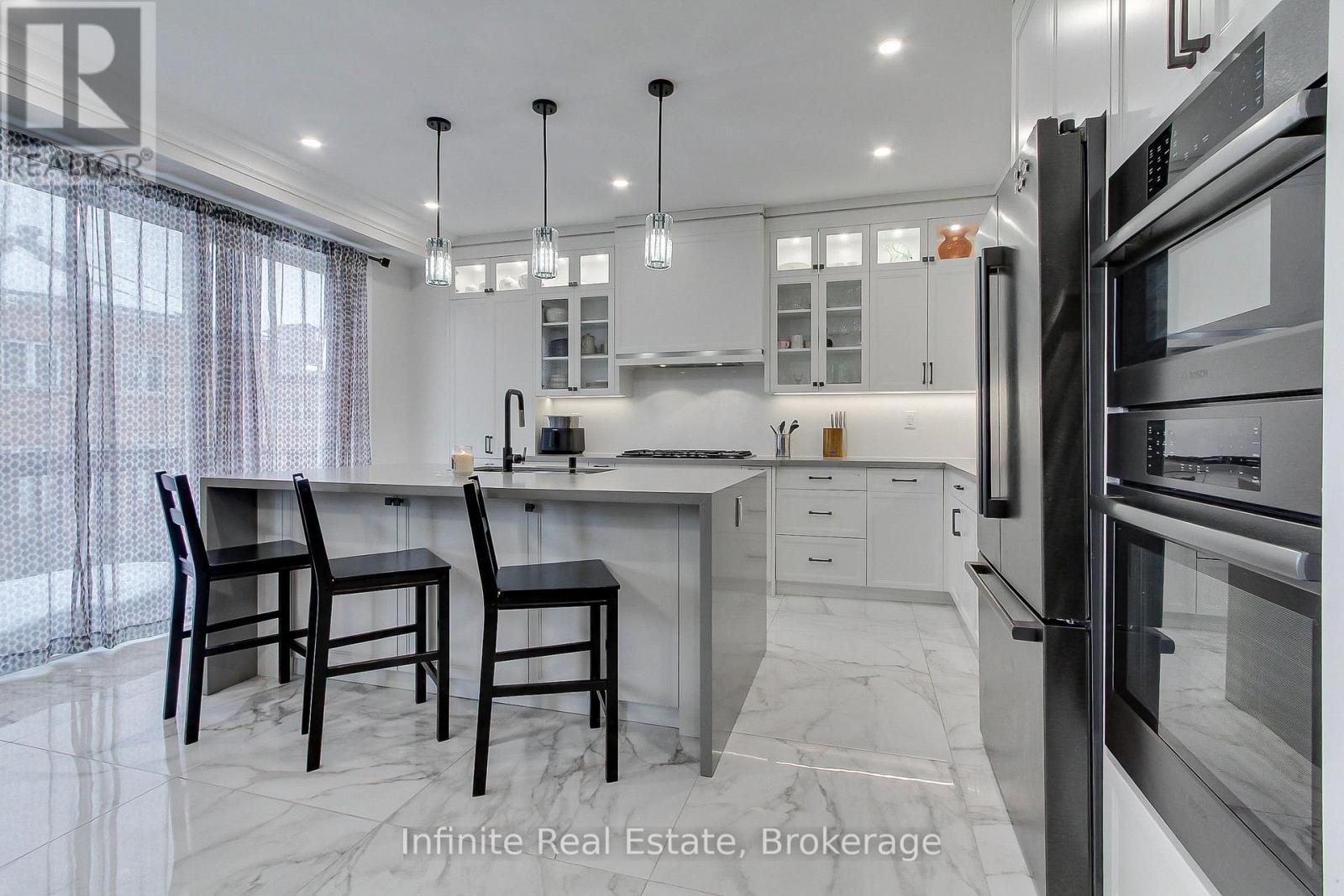 27 Selby Crescent, Bradford West Gwillimbury, Ontario  L3Z 0V4 - Photo 16 - N12859668