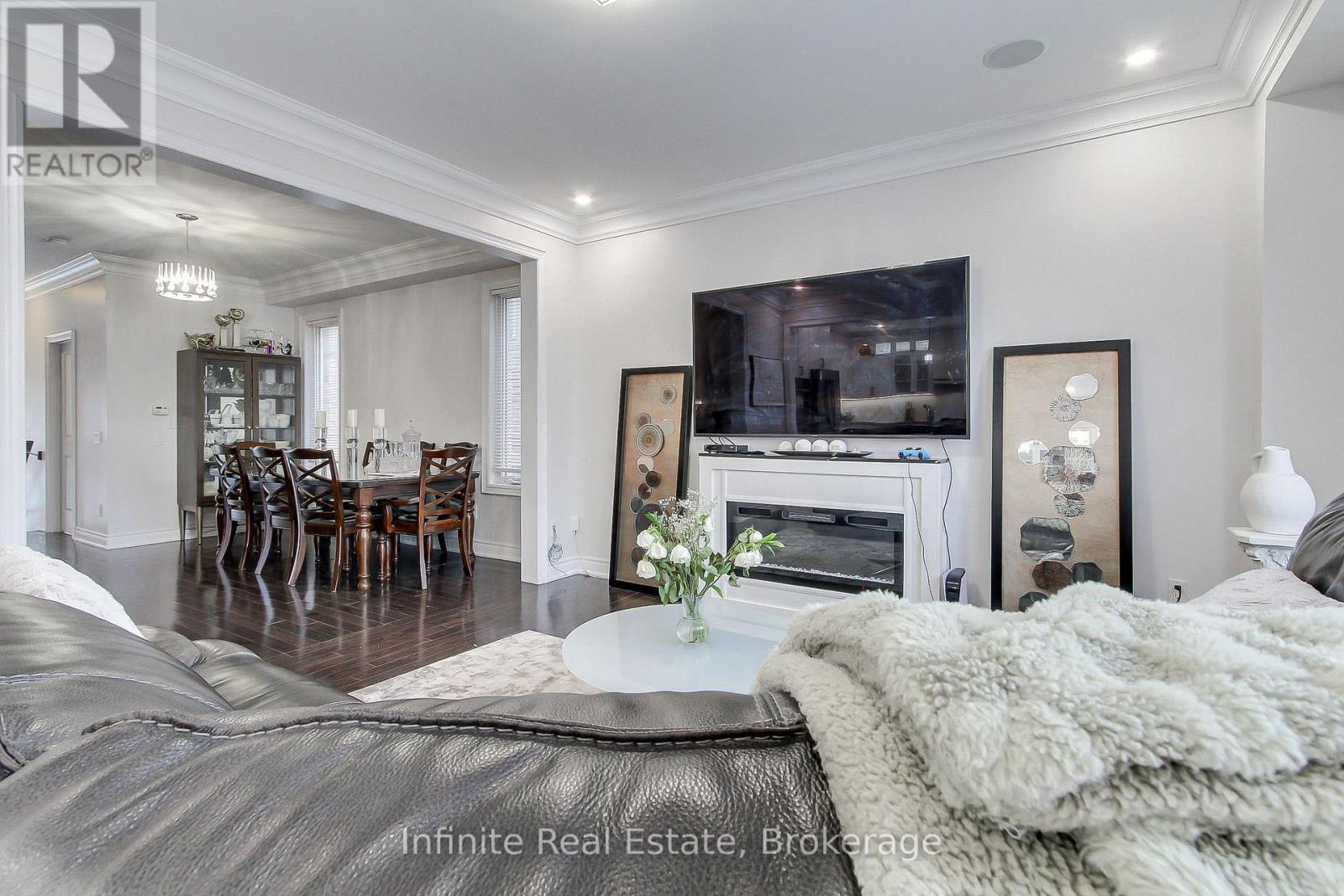 27 Selby Crescent, Bradford West Gwillimbury, Ontario  L3Z 0V4 - Photo 14 - N12859668