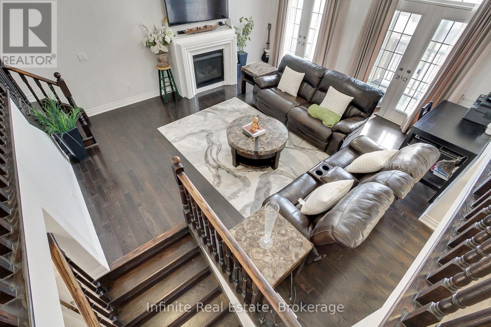 27 Selby Crescent, Bradford West Gwillimbury, Ontario  L3Z 0V4 - Photo 27 - N12859668