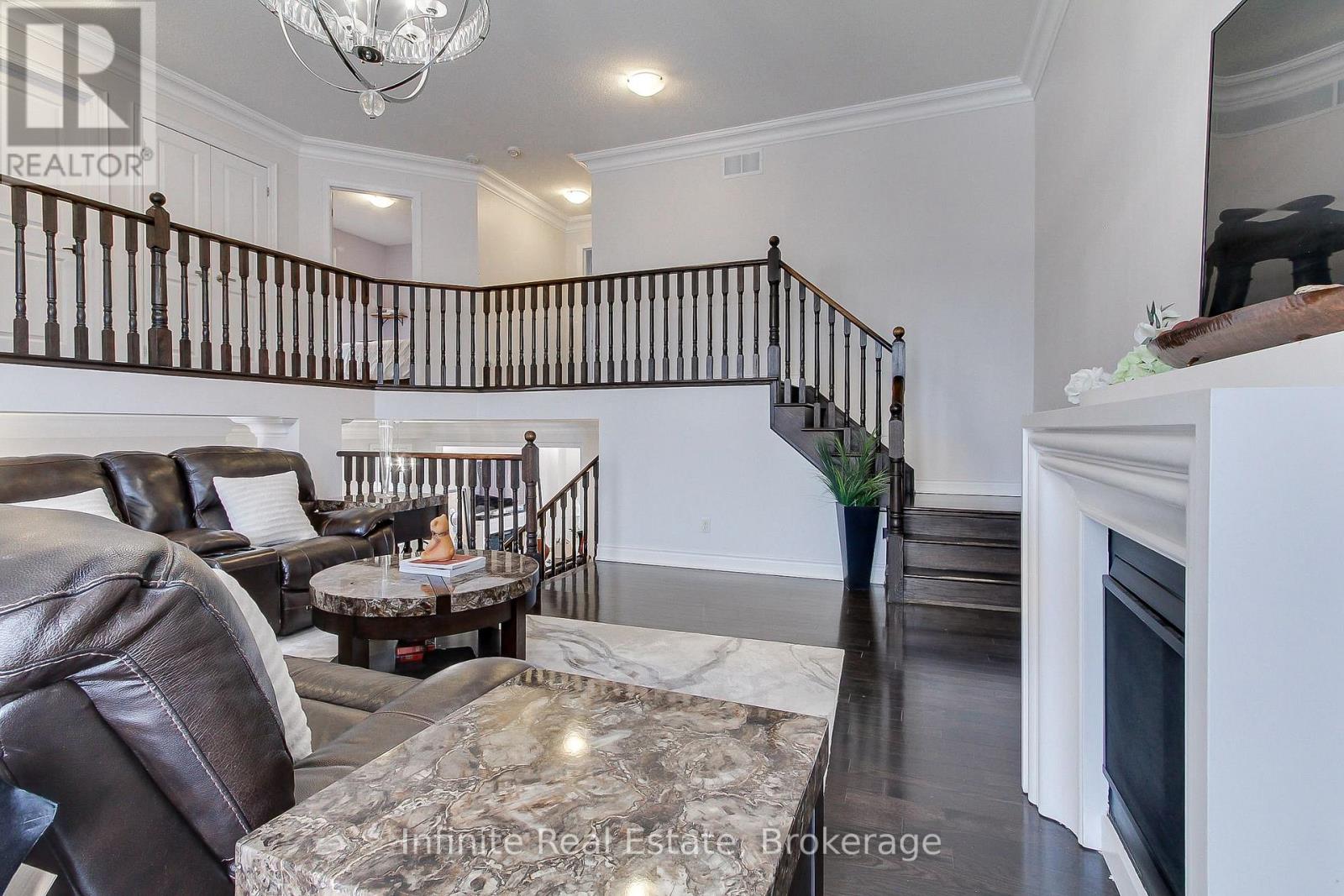 27 Selby Crescent, Bradford West Gwillimbury, Ontario  L3Z 0V4 - Photo 25 - N12859668