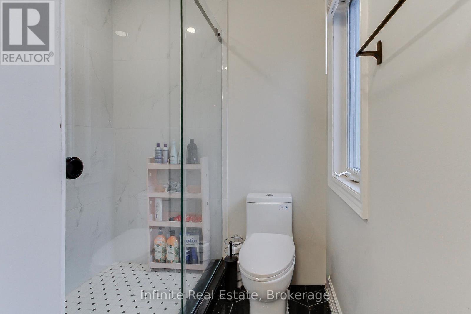 27 Selby Crescent, Bradford West Gwillimbury, Ontario  L3Z 0V4 - Photo 38 - N12859668