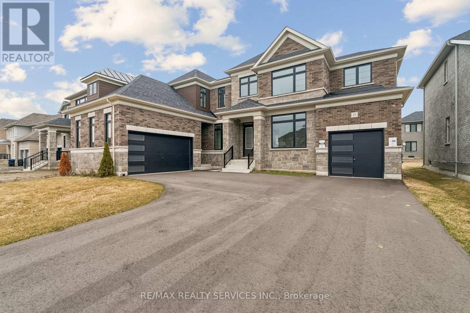 25 Bellflower Crescent, Adjala-Tosorontio, Ontario  L0G 1W0 - Photo 3 - N12926222