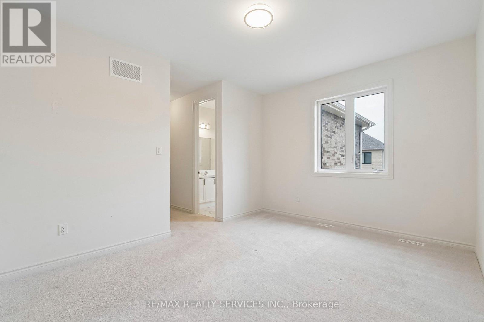 25 Bellflower Crescent, Adjala-Tosorontio, Ontario  L0G 1W0 - Photo 38 - N12926222