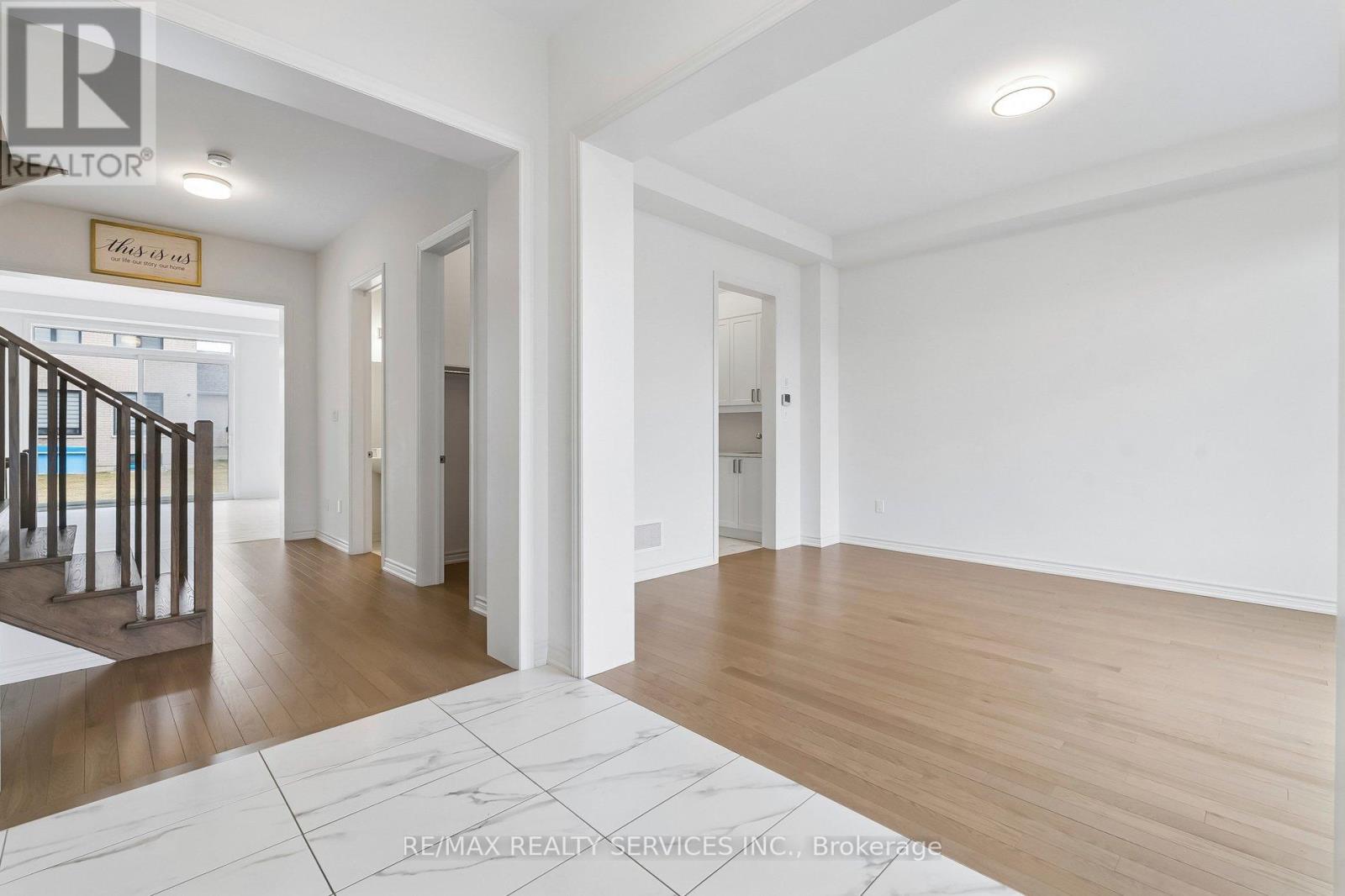 25 Bellflower Crescent, Adjala-Tosorontio, Ontario  L0G 1W0 - Photo 5 - N12926222