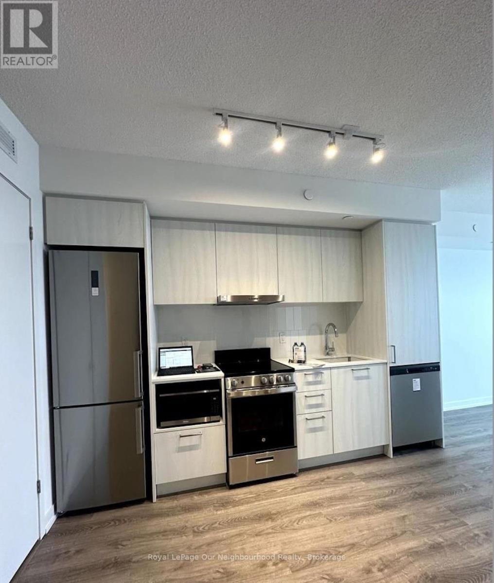 3810 - 195 Commerce Street, Vaughan, Ontario L4K 0P9 - Photo 3 - N12955906