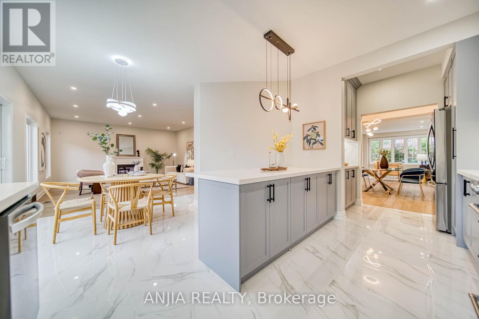 309 Tower Hill Road, Richmond Hill, Ontario  L4E 0A6 - Photo 12 - N12955922