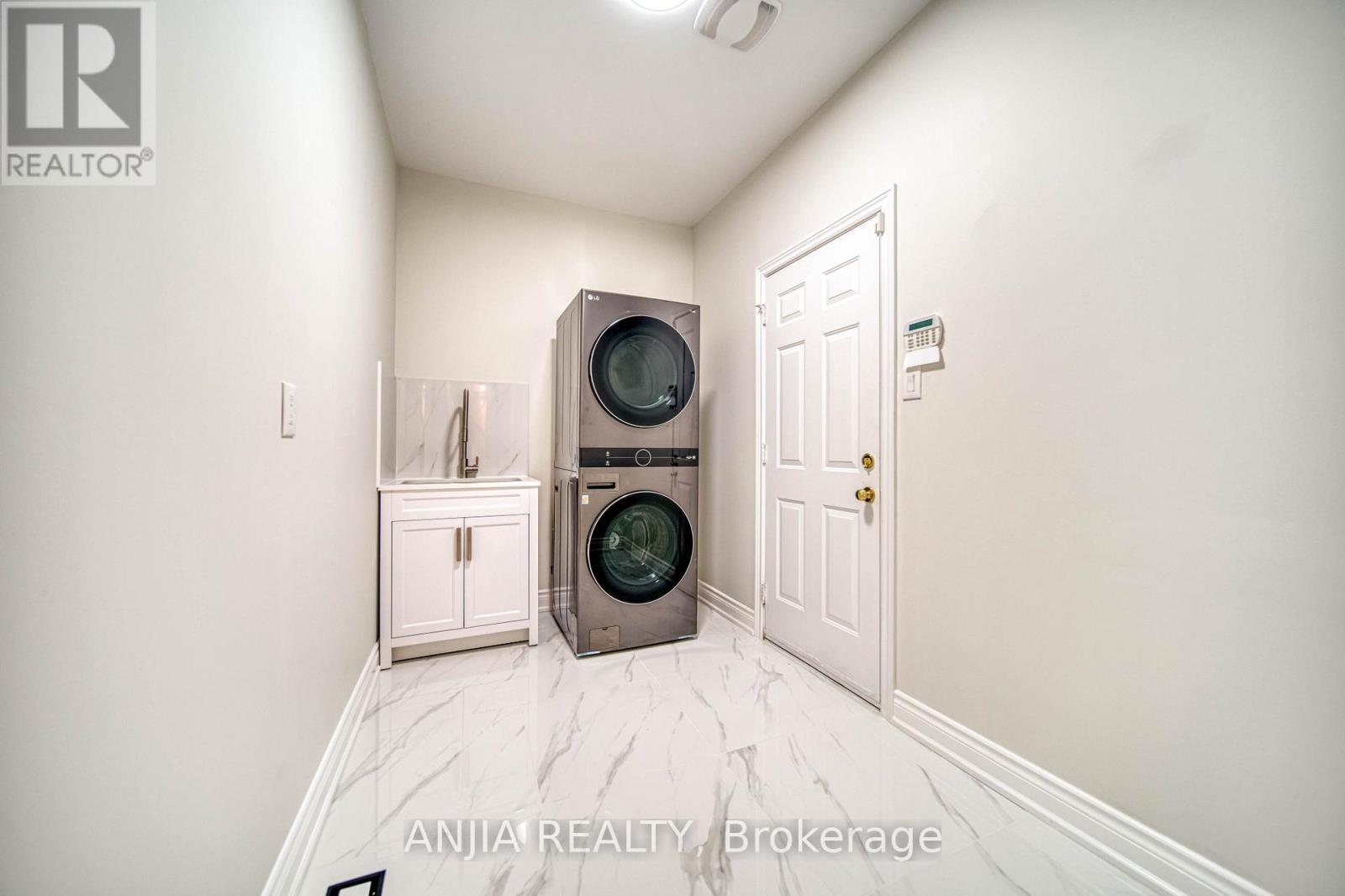 309 Tower Hill Road, Richmond Hill, Ontario  L4E 0A6 - Photo 22 - N12955922