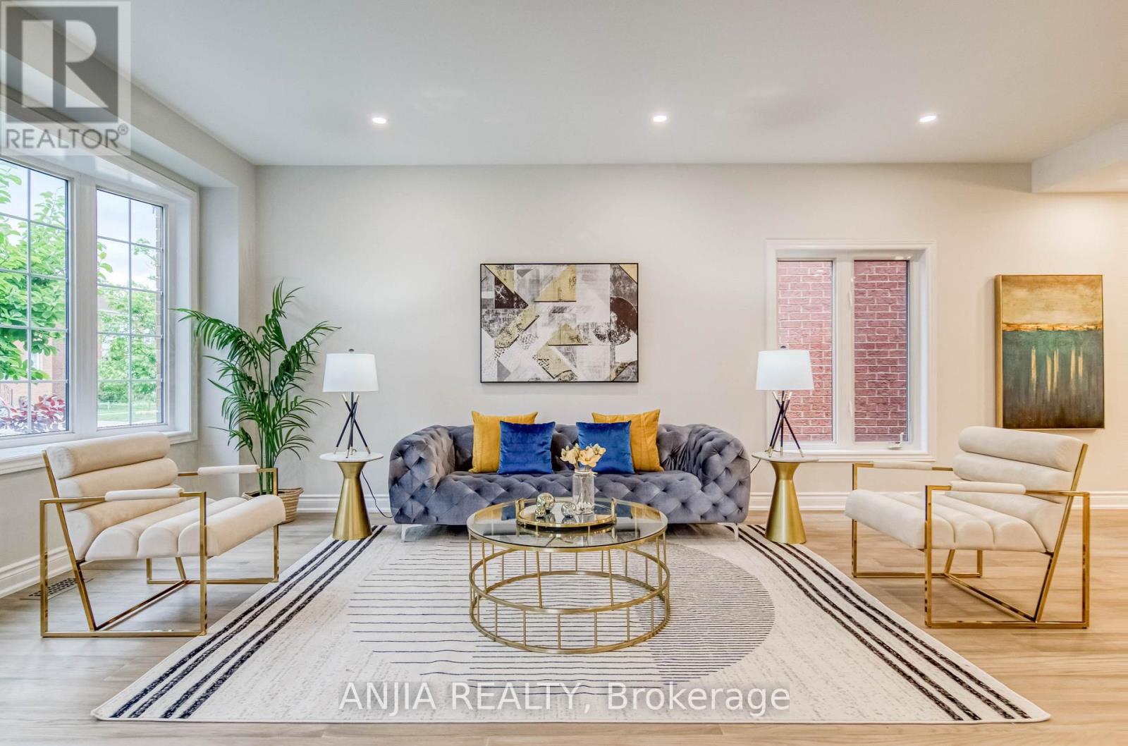 309 Tower Hill Road, Richmond Hill, Ontario  L4E 0A6 - Photo 4 - N12955922