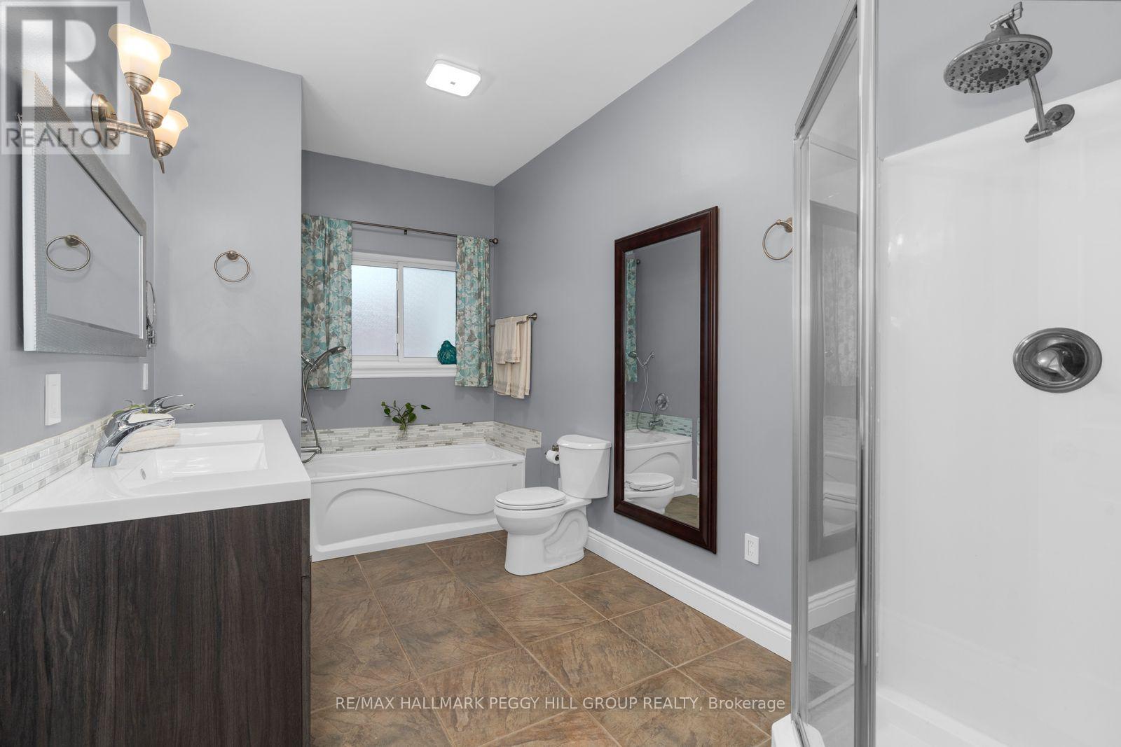 1341 Old Barrie Road W, Oro-Medonte, Ontario  L0L 2L0 - Photo 11 - S12955890