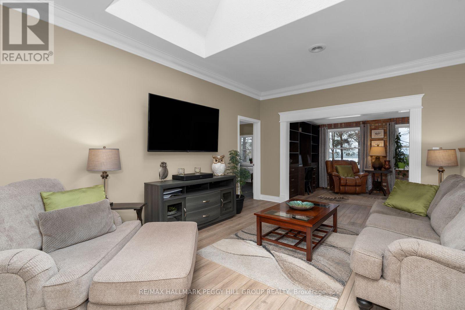 1341 Old Barrie Road W, Oro-Medonte, Ontario  L0L 2L0 - Photo 3 - S12955890