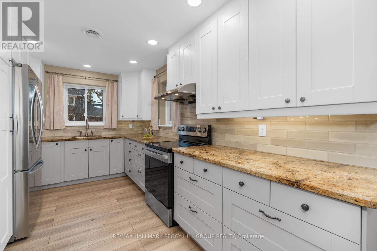 1341 Old Barrie Road W, Oro-Medonte, Ontario  L0L 2L0 - Photo 4 - S12955890