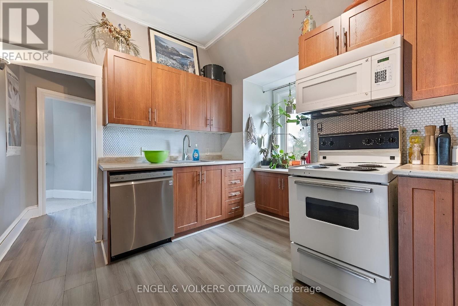 176 Arlington Avenue, Ottawa, Ontario  K1R 5S7 - Photo 15 - X12881804