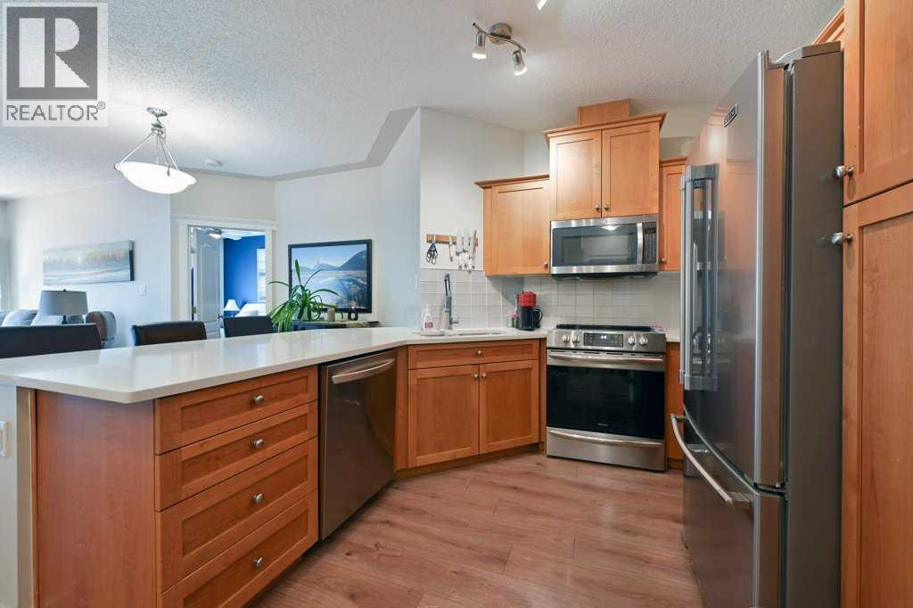 108, 20 Discovery Ridge Close SW, Calgary, Alberta  T3H 5X4 - Photo 6 - A2296401