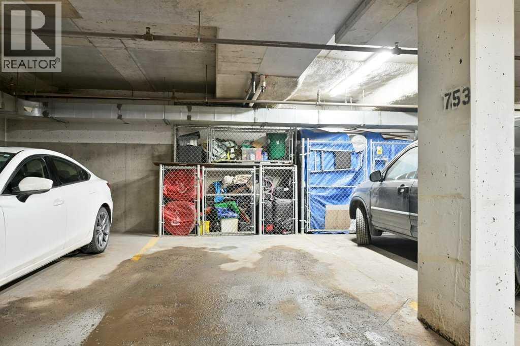 108, 20 Discovery Ridge Close SW, Calgary, Alberta  T3H 5X4 - Photo 25 - A2296401