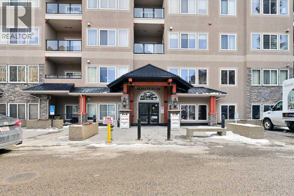 108, 20 Discovery Ridge Close SW, Calgary, Alberta