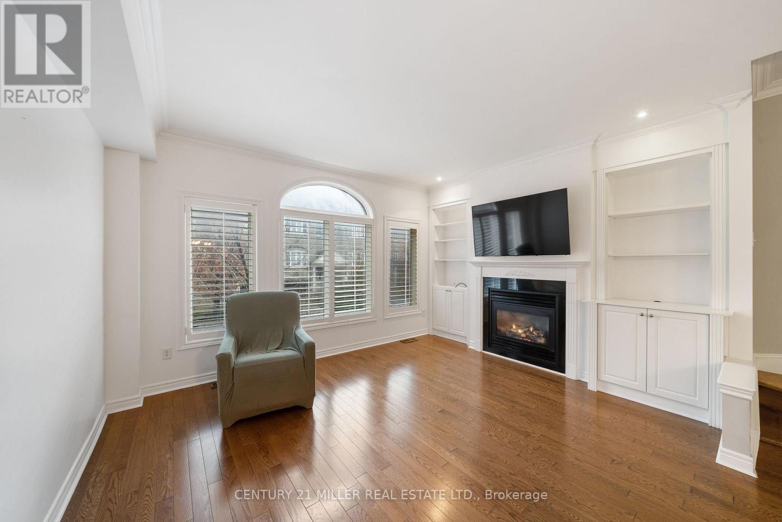 16 James Stock Path, Toronto, Ontario M8Z 6C6 - Photo 11 - W12955904