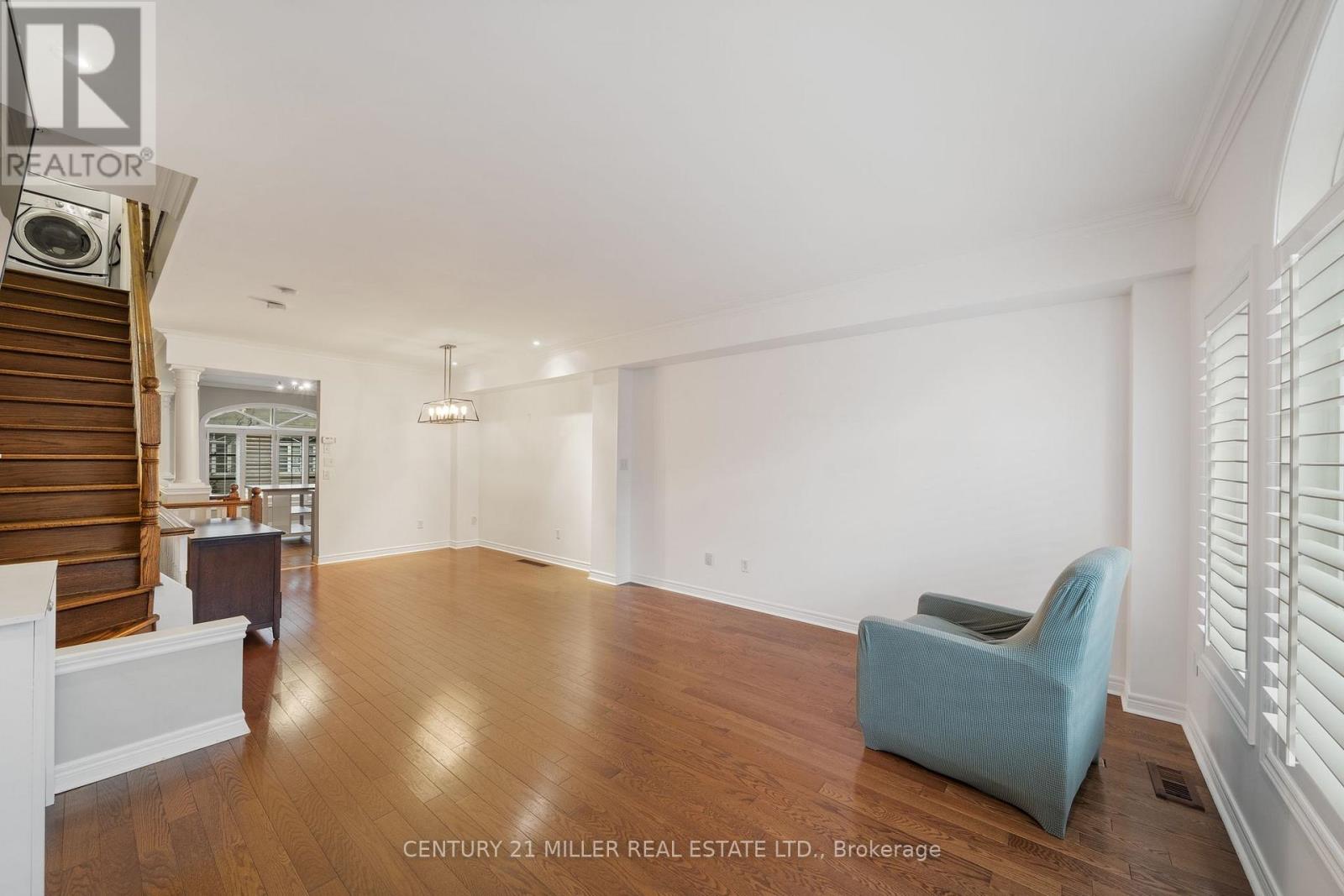 16 James Stock Path, Toronto, Ontario M8Z 6C6 - Photo 12 - W12955904