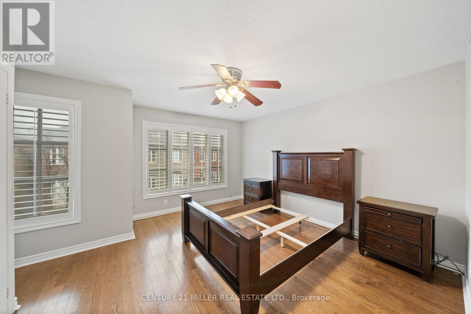 16 James Stock Path, Toronto, Ontario M8Z 6C6 - Photo 20 - W12955904