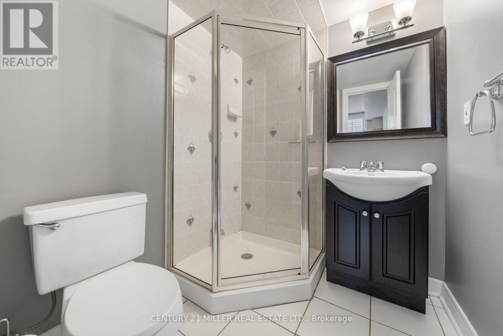 16 James Stock Path, Toronto, Ontario M8Z 6C6 - Photo 24 - W12955904