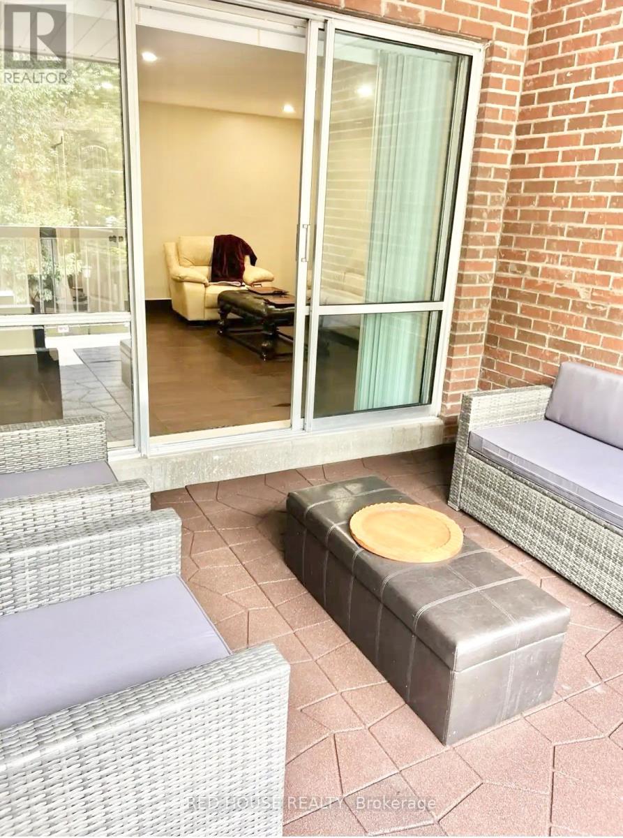 233 - 3025 Credit Crescent, Mississauga, Ontario L5C 2V3 - Photo 9 - W12955930