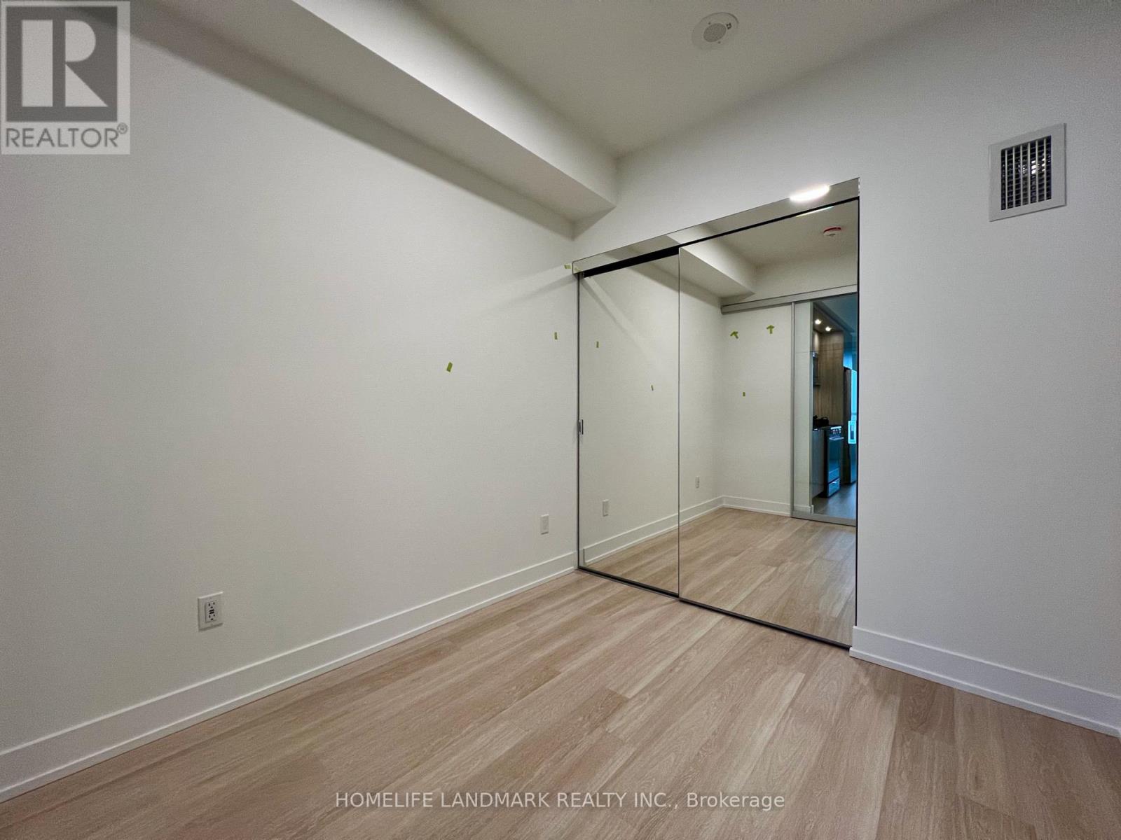 1302 - 60 Central Park Roadway, Toronto, Ontario M9A 0E6 - Photo 12 - W12955946