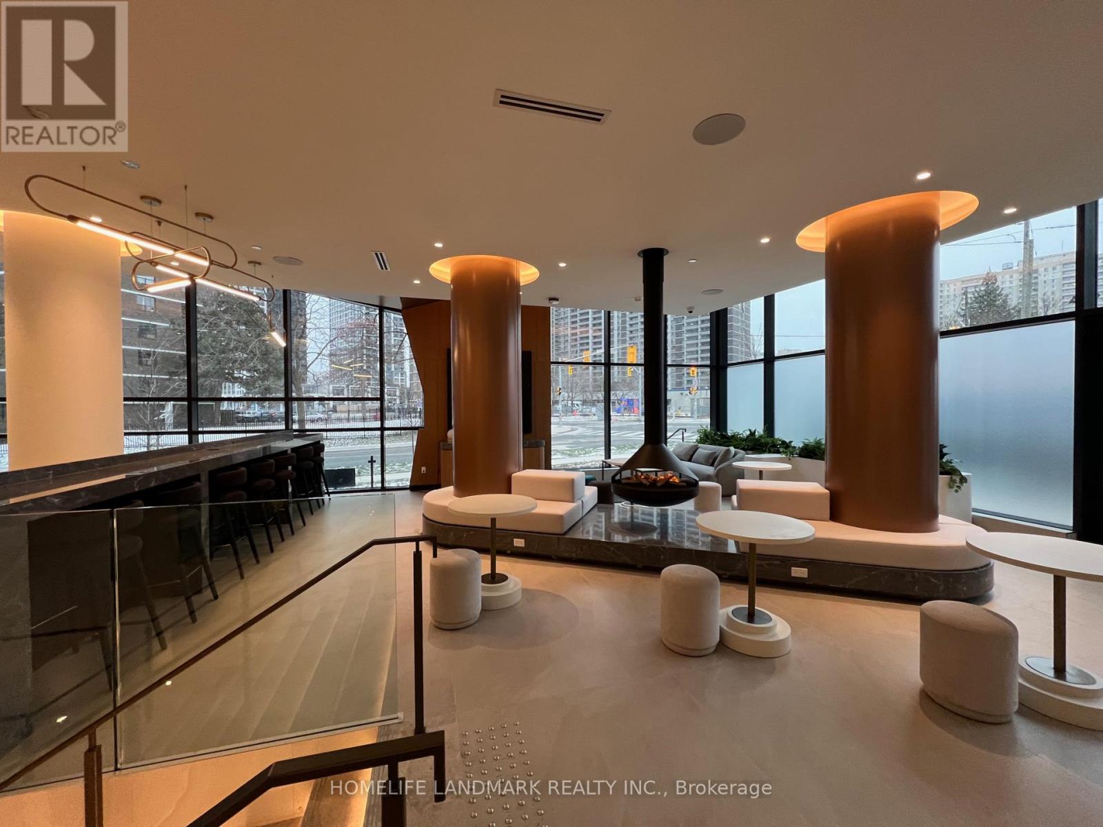 1302 - 60 Central Park Roadway, Toronto, Ontario M9A 0E6 - Photo 2 - W12955946