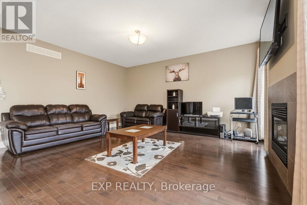 2091 Cherrywood Trail E, London North, Ontario  N6H 0C8 - Photo 11 - X12955902