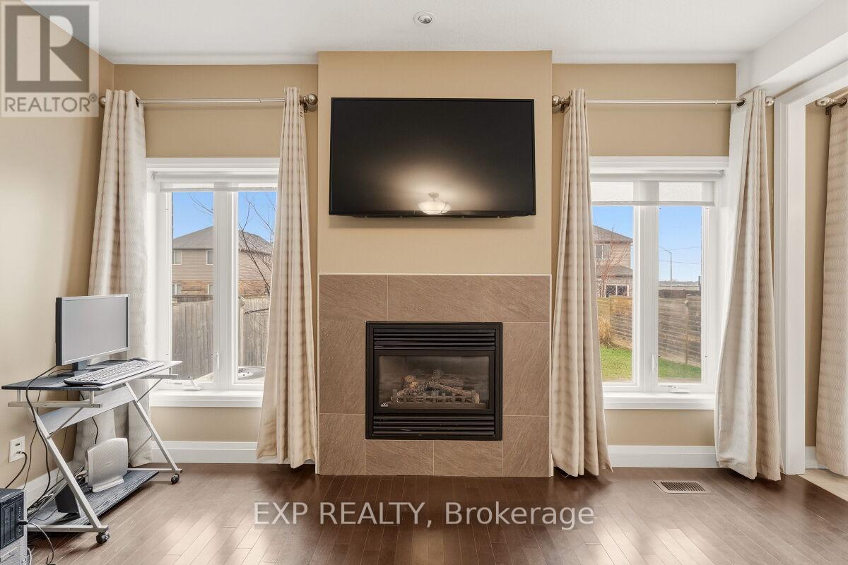 2091 Cherrywood Trail E, London North, Ontario  N6H 0C8 - Photo 13 - X12955902