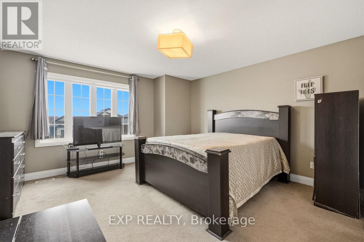 2091 Cherrywood Trail E, London North, Ontario  N6H 0C8 - Photo 19 - X12955902