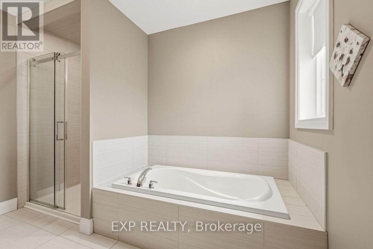 2091 Cherrywood Trail E, London North, Ontario  N6H 0C8 - Photo 23 - X12955902