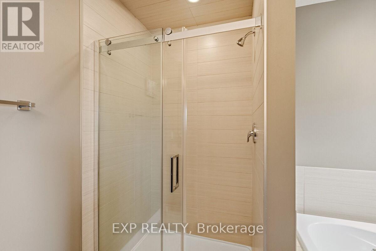 2091 Cherrywood Trail E, London North, Ontario  N6H 0C8 - Photo 25 - X12955902