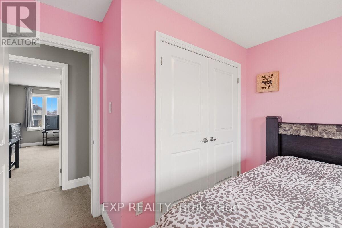 2091 Cherrywood Trail E, London North, Ontario  N6H 0C8 - Photo 26 - X12955902