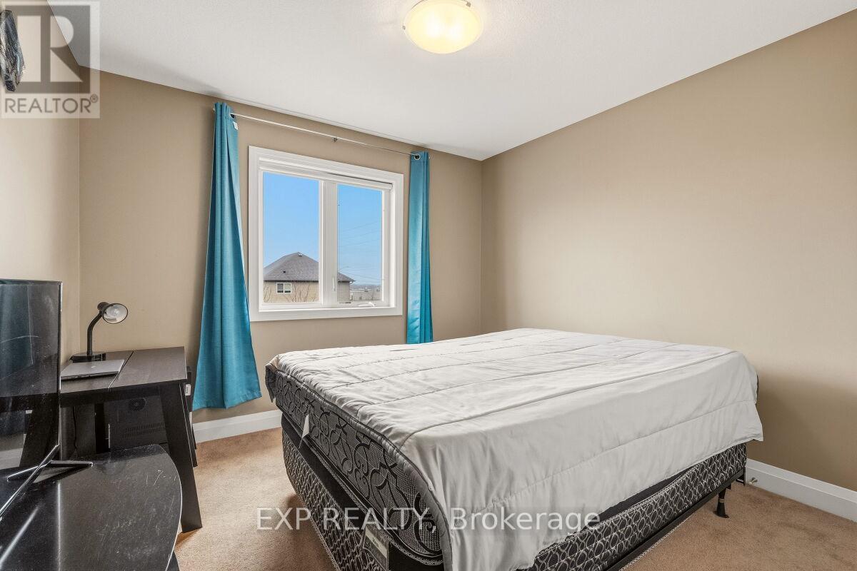 2091 Cherrywood Trail E, London North, Ontario  N6H 0C8 - Photo 27 - X12955902