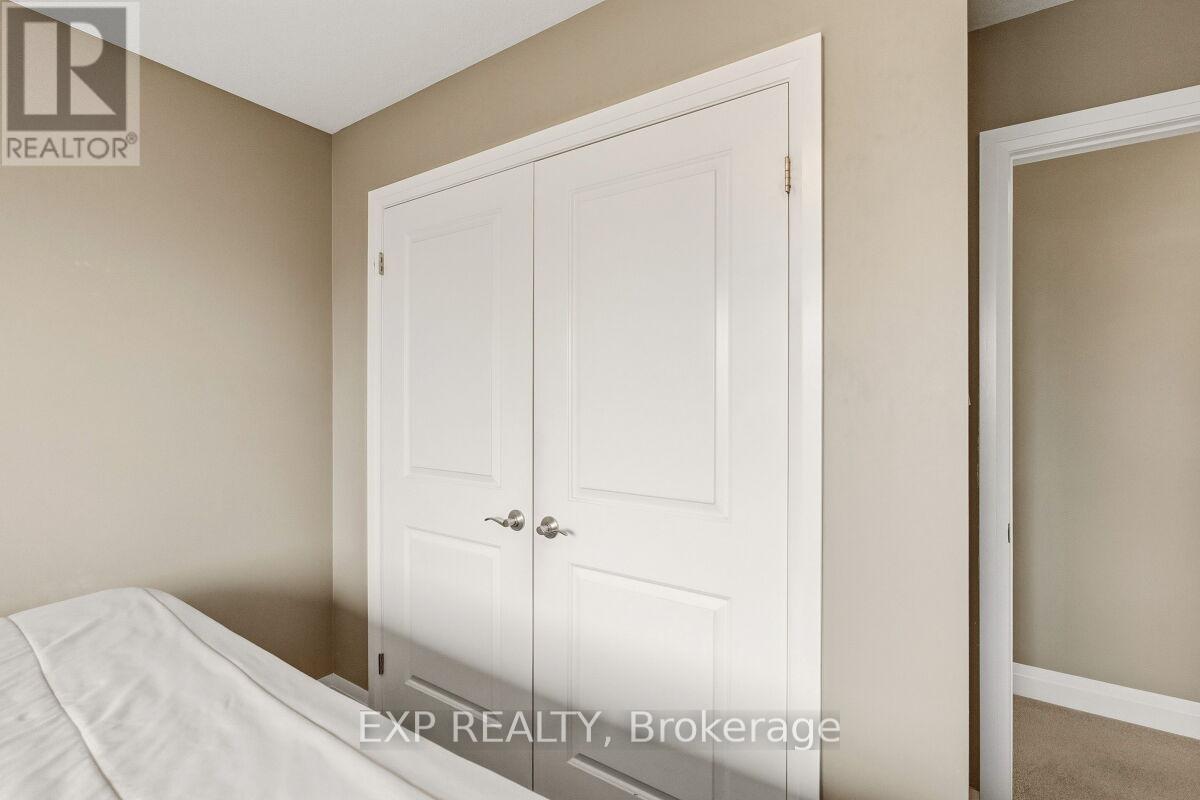 2091 Cherrywood Trail E, London North, Ontario  N6H 0C8 - Photo 28 - X12955902