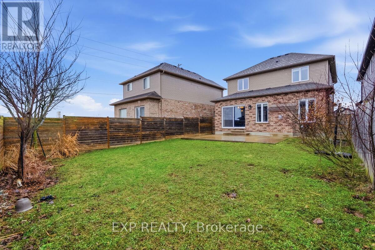 2091 Cherrywood Trail E, London North, Ontario  N6H 0C8 - Photo 33 - X12955902