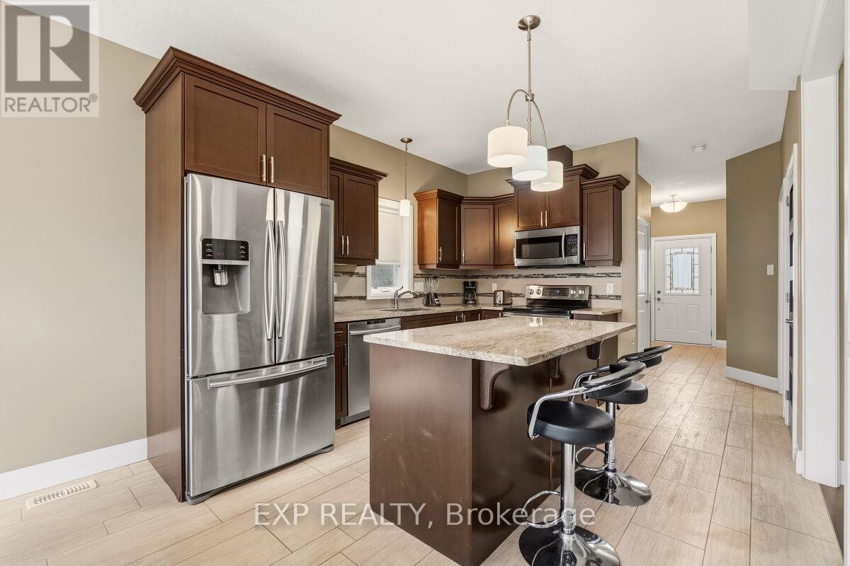 2091 Cherrywood Trail E, London North, Ontario  N6H 0C8 - Photo 7 - X12955902