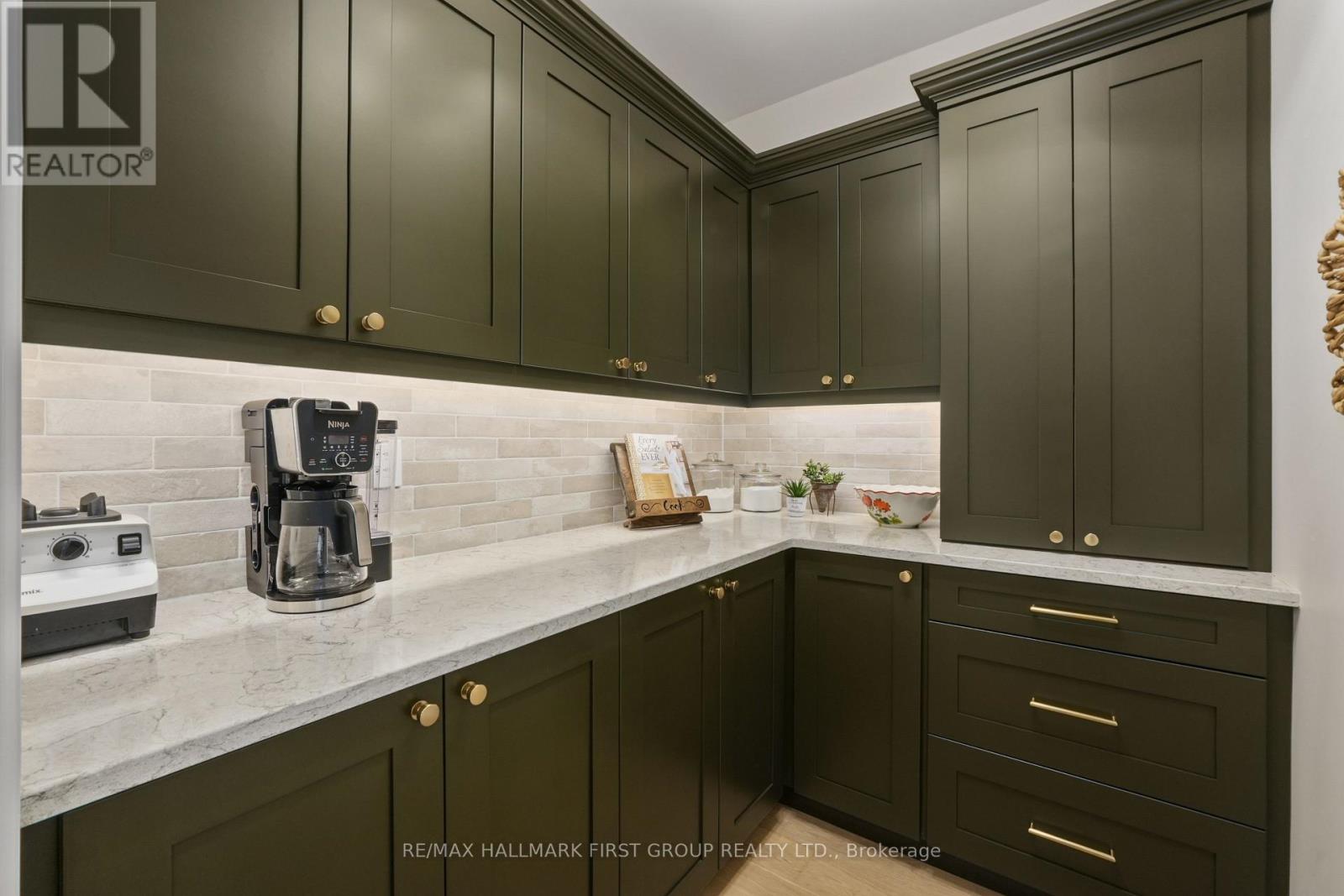 Unknown Address, ,     - Photo 21 - X12955910