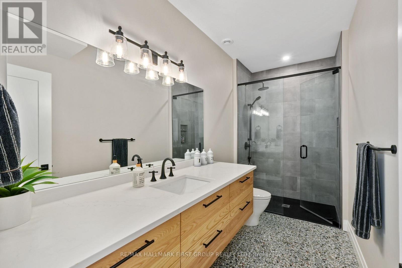 Unknown Address, ,     - Photo 42 - X12955910