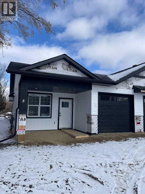 8, 5463 55 Avenue, Lacombe, Alberta  T4L 1M1 - Photo 1 - A2277421