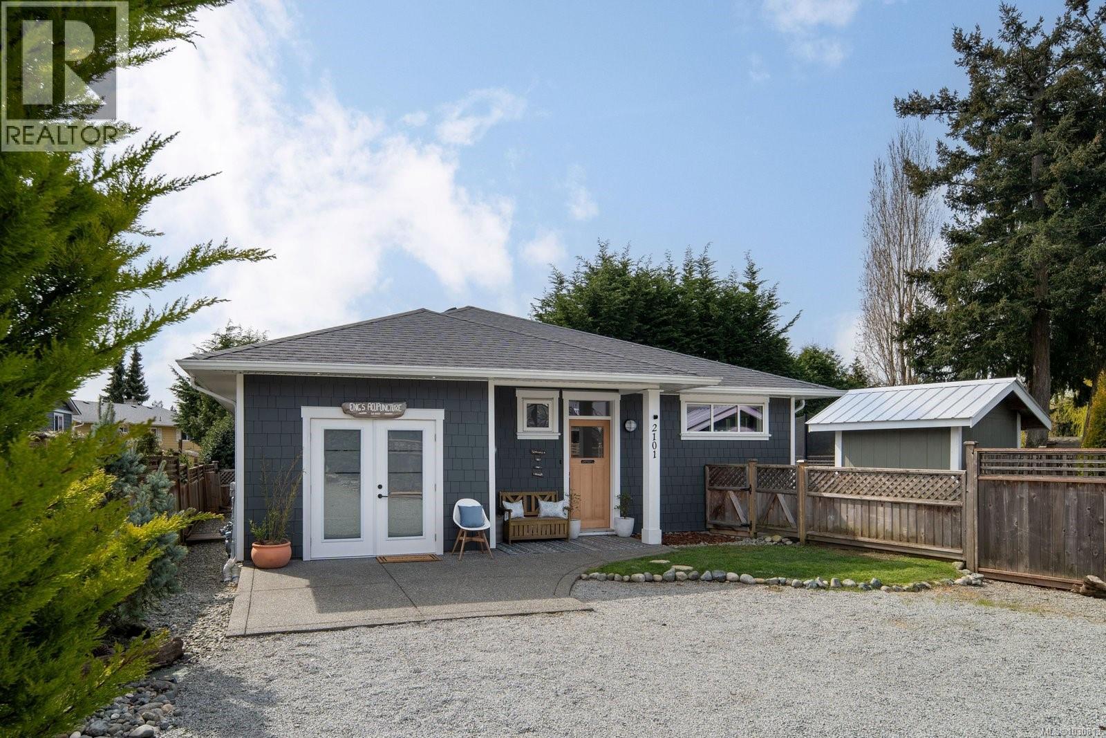 2101 Weiler Ave W, Sidney, British Columbia