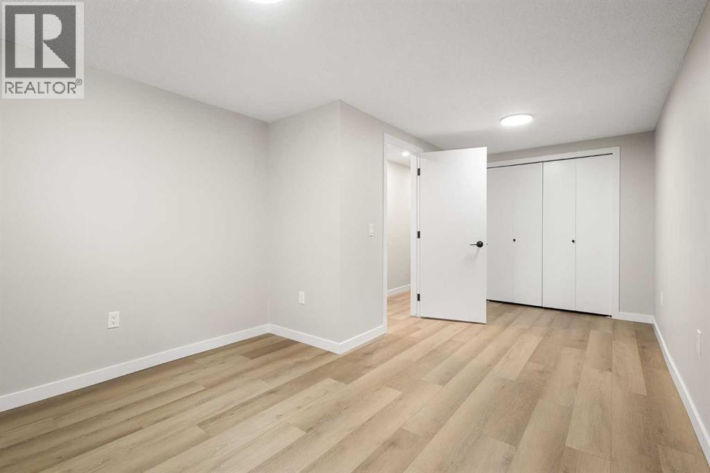 347 Queensland Drive Se, Calgary, Alberta  T2J 3R6 - Photo 31 - A2291982