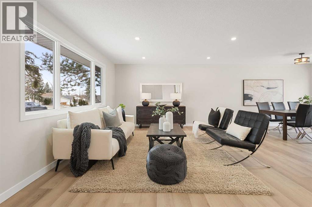 347 Queensland Drive Se, Calgary, Alberta  T2J 3R6 - Photo 4 - A2291982