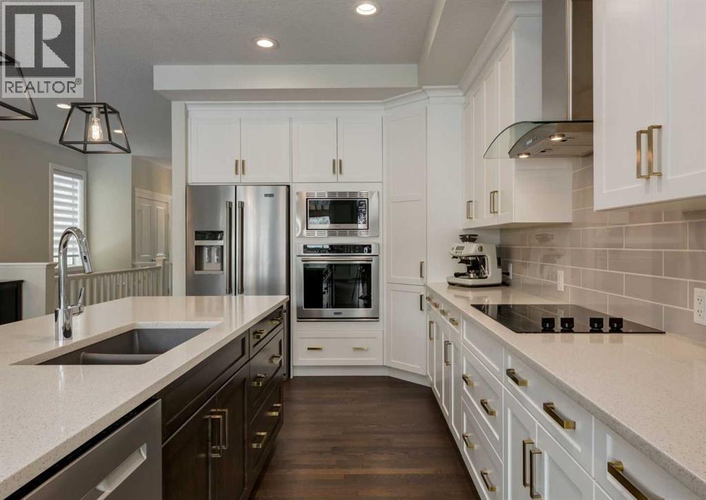 60 Crestbrook View Sw, Calgary, Alberta  T3L 6G7 - Photo 8 - A2295774