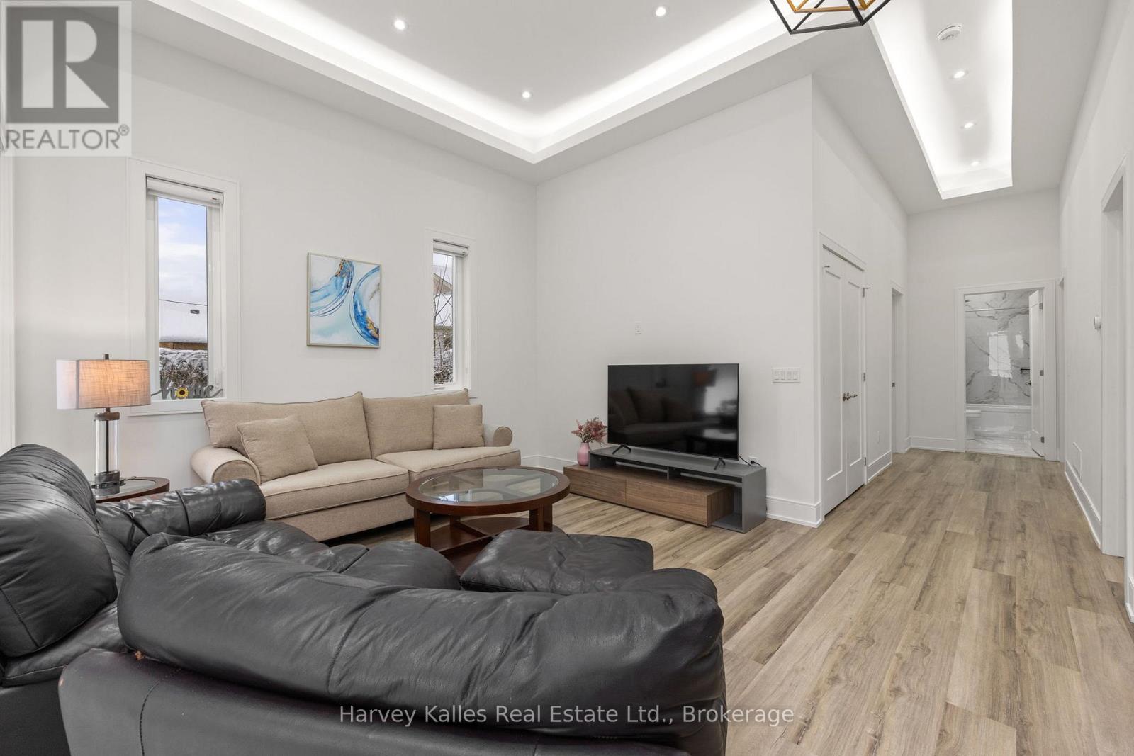 Unit A - 297 Seventh Street, Collingwood, Ontario L9Y 2B2 - Photo 8 - S12955978