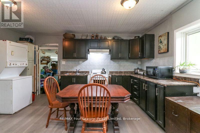 96 Lorne Street, Meaford, Ontario  N4L 1E9 - Photo 19 - X12956028