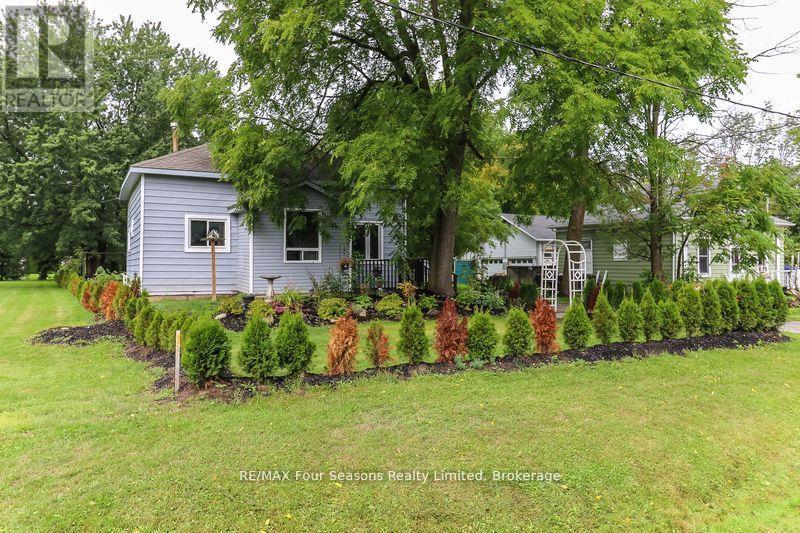 96 Lorne Street, Meaford, Ontario  N4L 1E9 - Photo 3 - X12956028