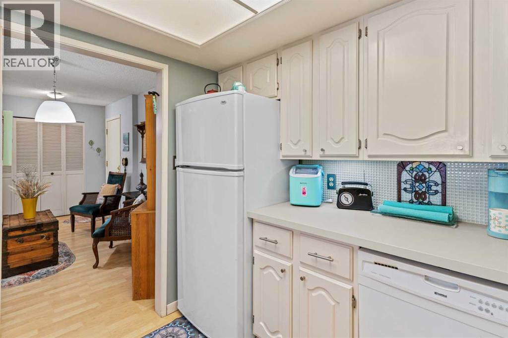 201, 3719c 49 Street NW, Calgary, Alberta  T3A 2E3 - Photo 17 - A2298638