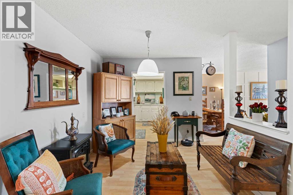 201, 3719c 49 Street NW, Calgary, Alberta  T3A 2E3 - Photo 4 - A2298638